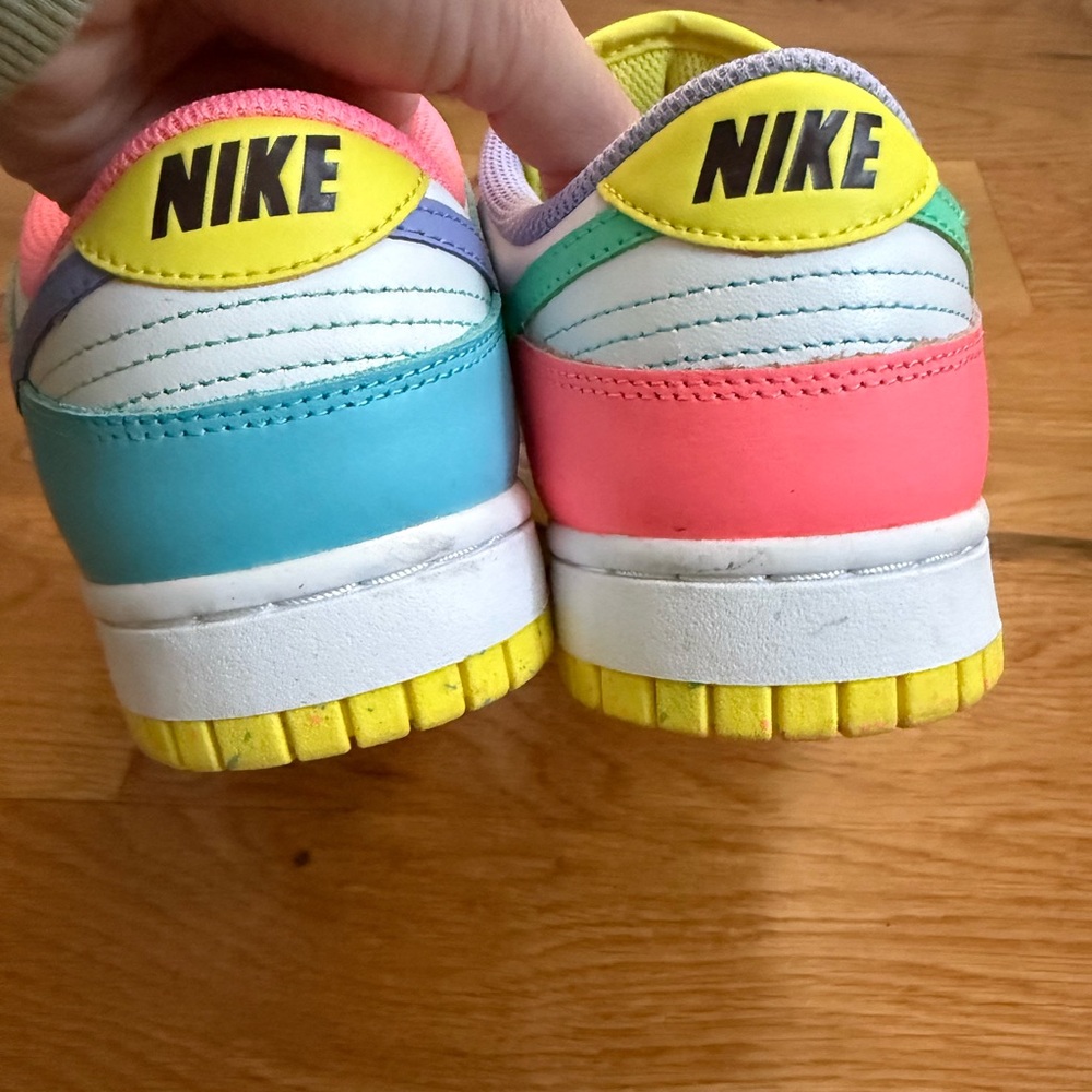Nike Women’s Dunk Low SE Candy - Picture 5 of 9
